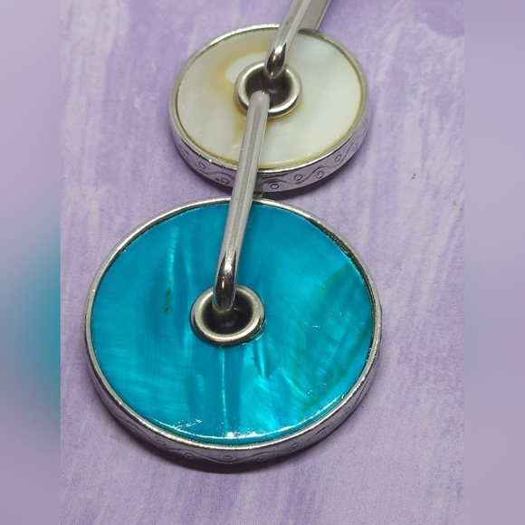 👍5 For $20 You & I Silver Tone Necklace Blue & White Abalone Circle Pendants - Picture 3 of 10